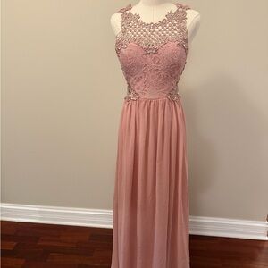Elegant Pink Lace Evening Gown/ Prom Dress